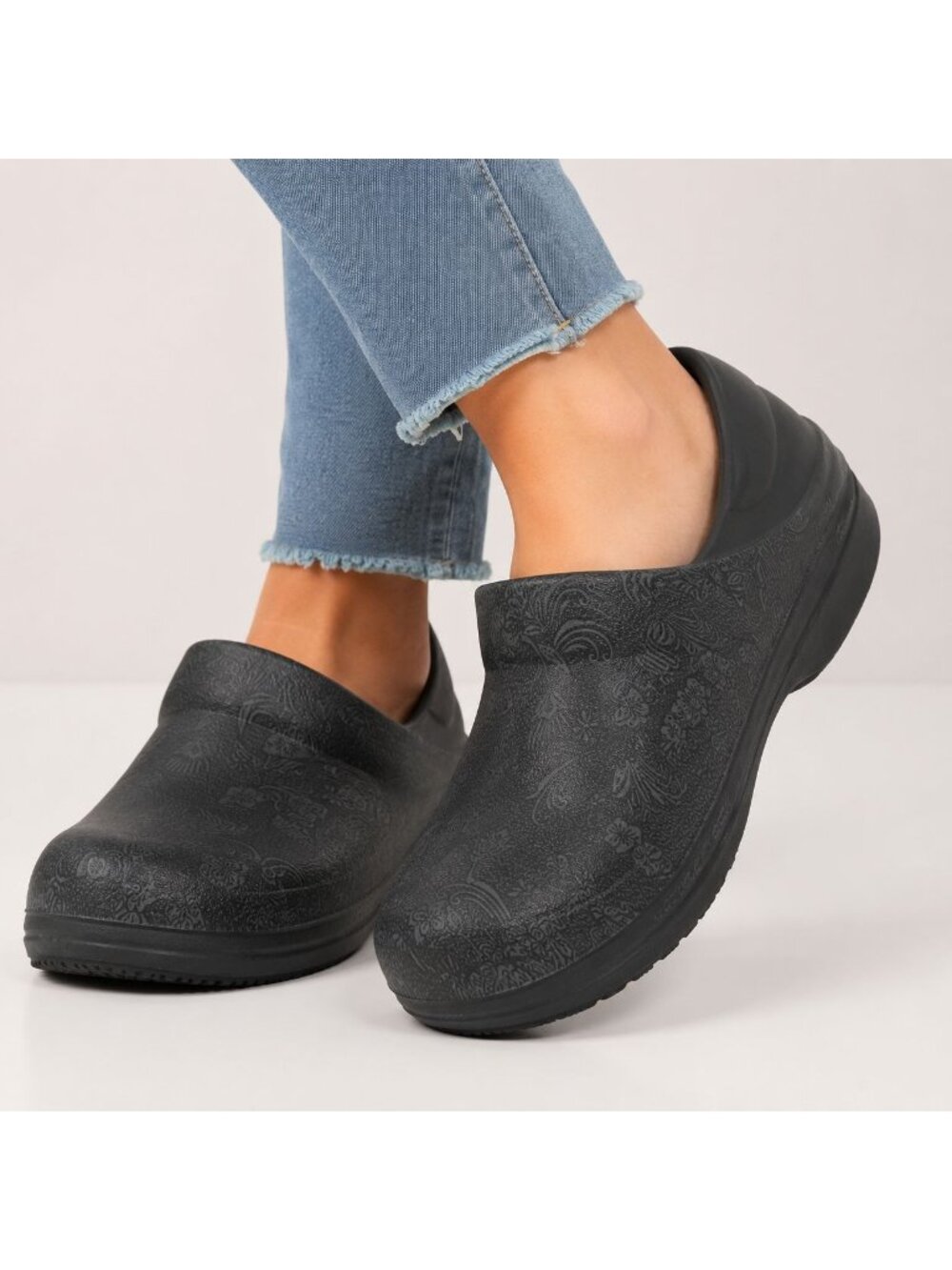Crocs Neria Pro Work Clogs Black Floral Slip Resistant Nursing Shoes Comfort 8
